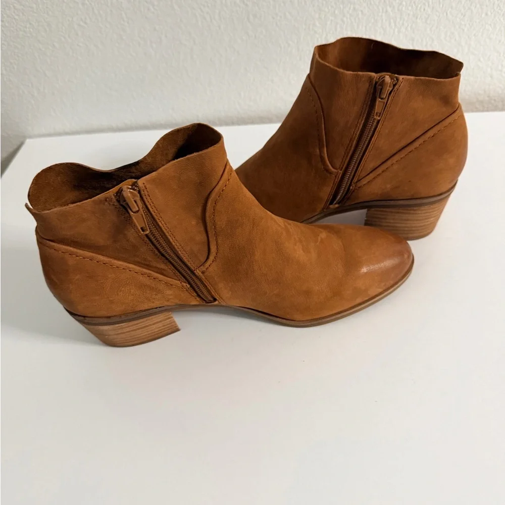 Lucky Brand Pogan Women's 8.5 Brown Leather Ankle Bootie Side Zip Booties - Picture 6 of 9